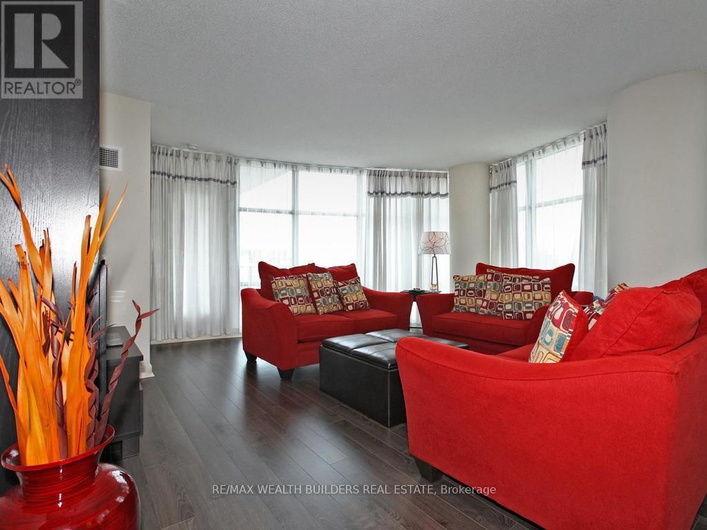 712 - 35 Mariner Terrace, Toronto, Ontario  M5V 3V9 - Photo 3 - C12047618