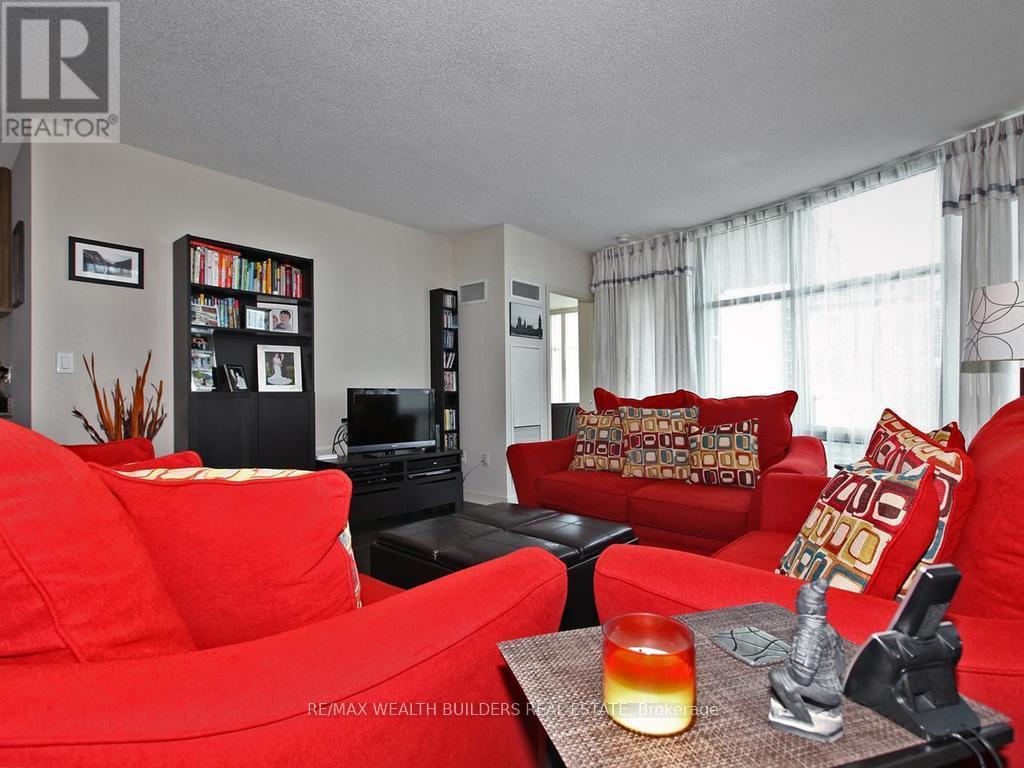 712 - 35 Mariner Terrace, Toronto, Ontario  M5V 3V9 - Photo 5 - C12047618