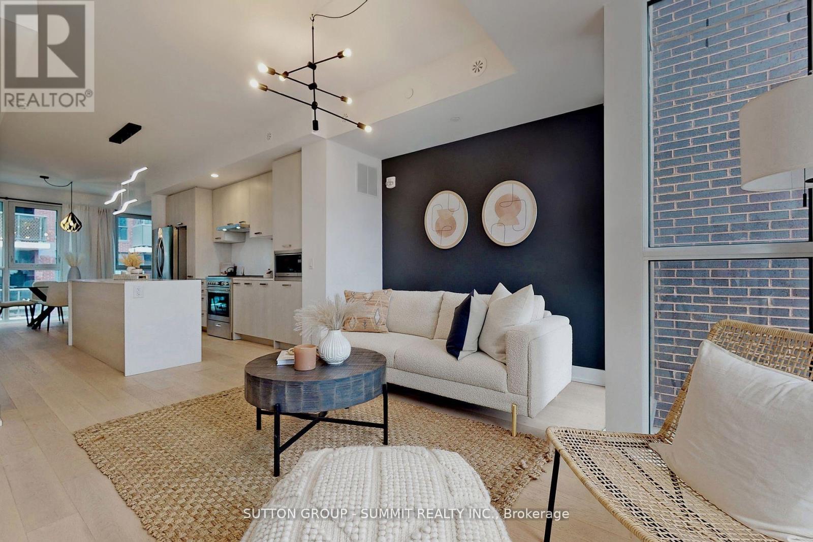 Property at TH 7 - 1331 QUEEN STREET E image 1