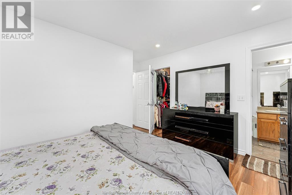 Property at 4720 WHITEFISH CRESCENT image 3