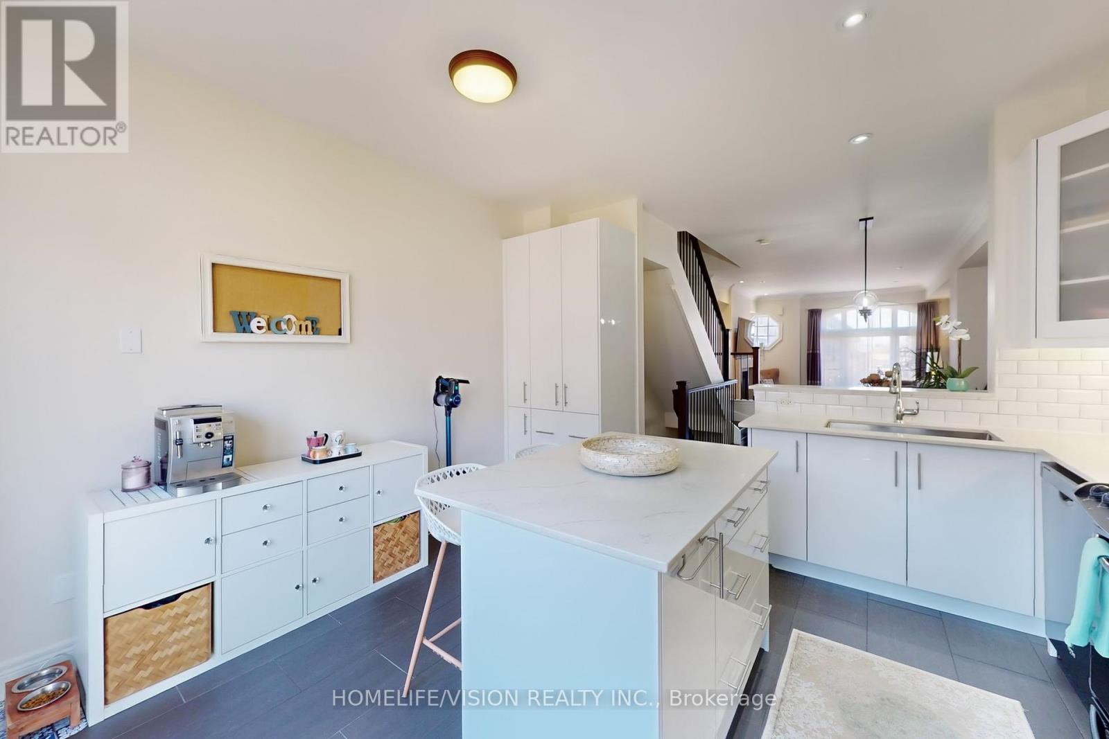 89 Ruby Lang Lane, Toronto (Mimico), Ontario  M8Z 0B8 - Photo 15 - W12047492