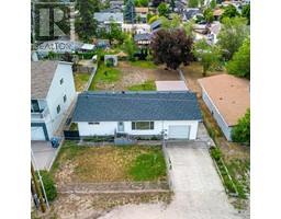 390 Asher Road, kelowna, British Columbia
