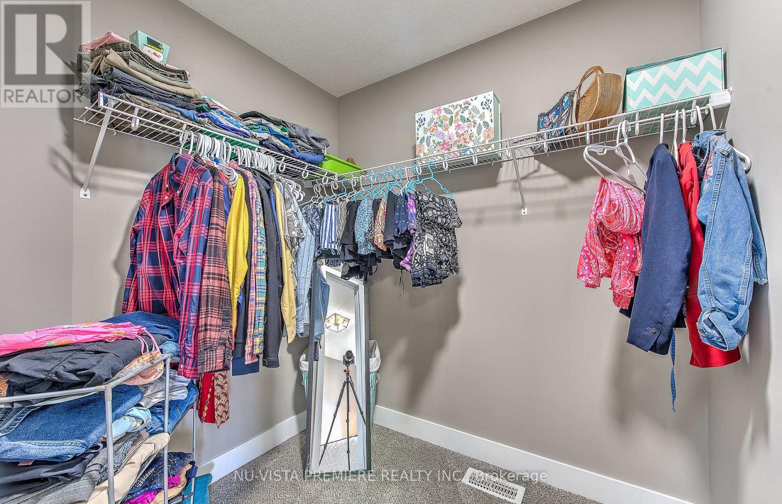 Photo 21 of 50 for 1472 Medway Park Drive