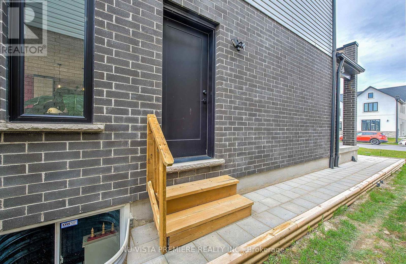 Photo 39 of 50 for 1472 Medway Park Drive