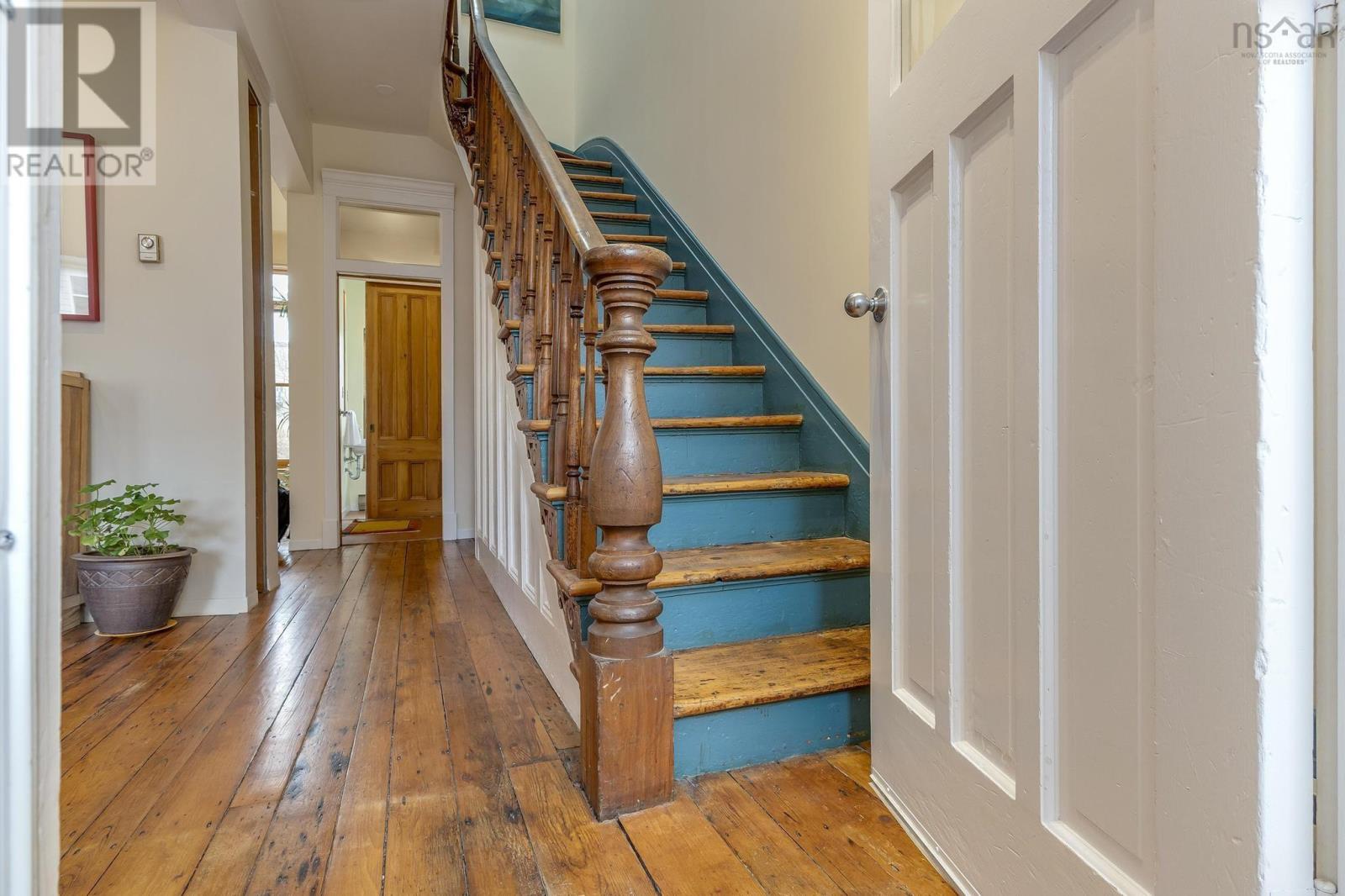 5658 Nora Bernard Street, Halifax, Nova Scotia  B3K 1B5 - Photo 2 - 202506121