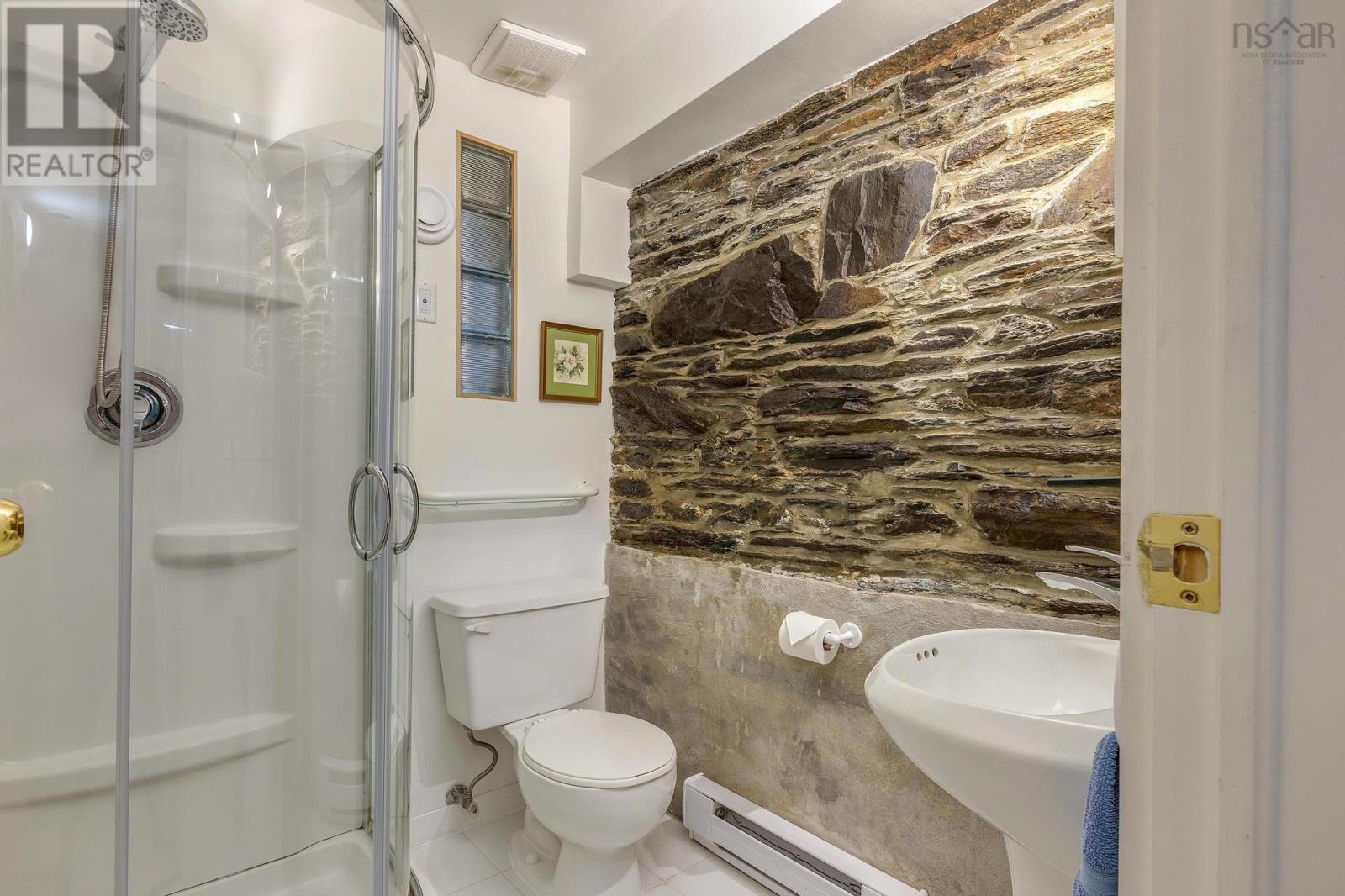 5658 Nora Bernard Street, Halifax, Nova Scotia  B3K 1B5 - Photo 32 - 202506121