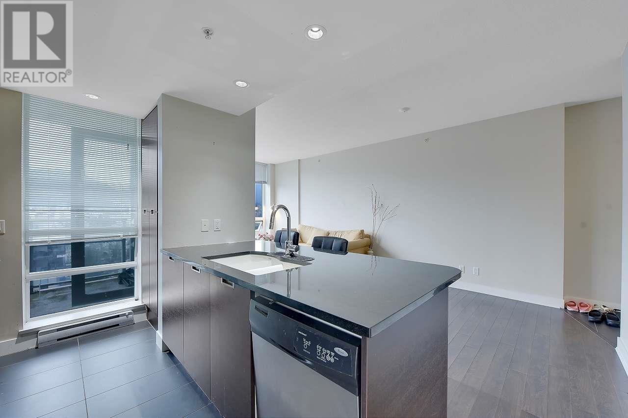 2303 2968 Glen Drive, Coquitlam, British Columbia  V3B 0C4 - Photo 10 - R2982800