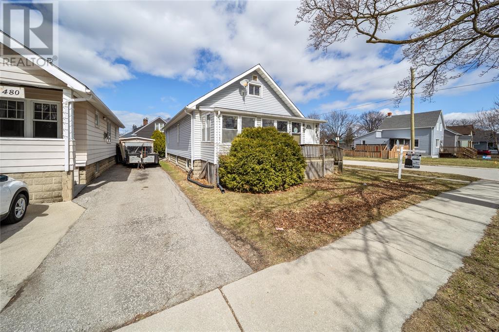 Property at 482 CONFEDERATION STREET image 2