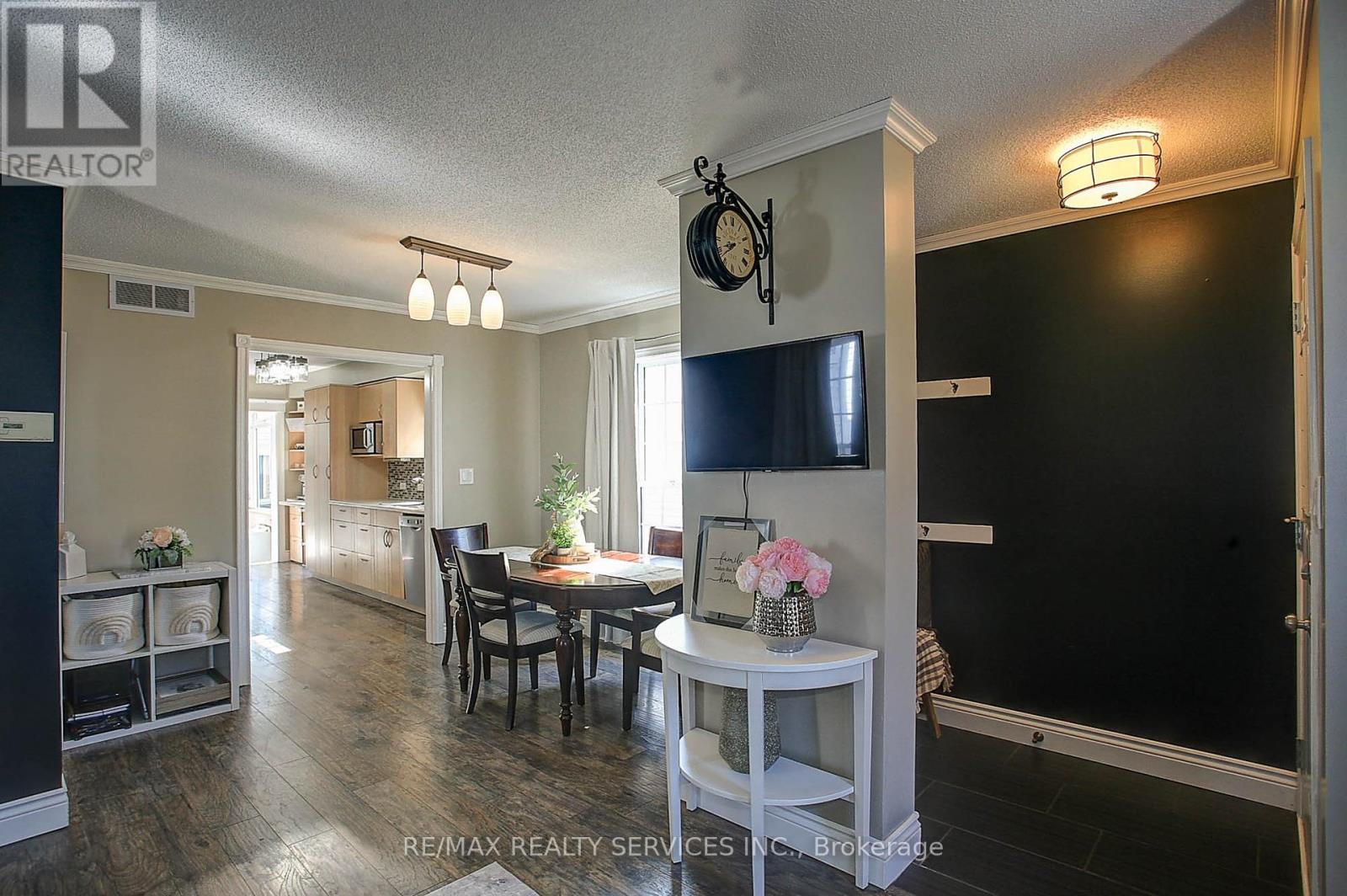 Property at 65 WAKE ROBIN DRIVE image 5