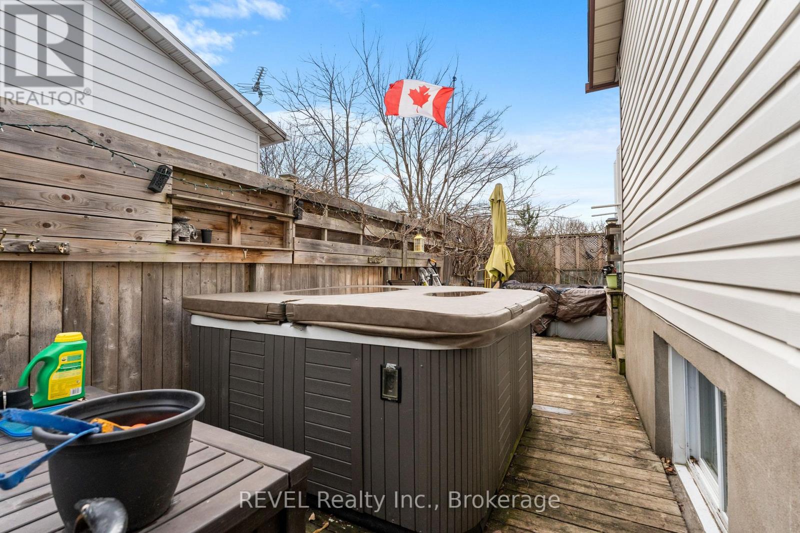 16 Dodds Court, Fort Erie, Ontario  L2A 5Z2 - Photo 28 - X12047911
