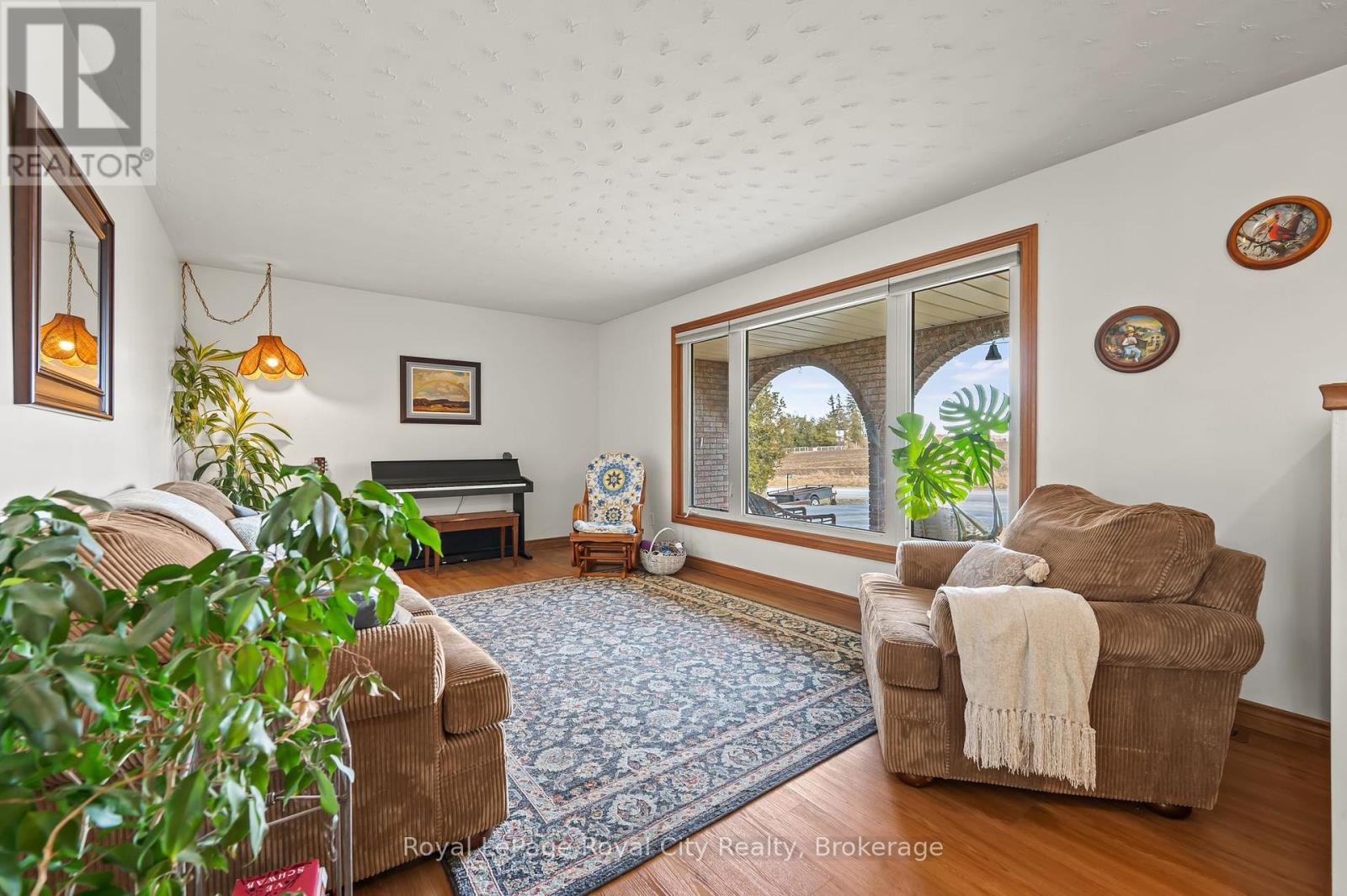 7682 Eighth Line, Centre Wellington, Ontario  N1H 6J2 - Photo 5 - X12047787