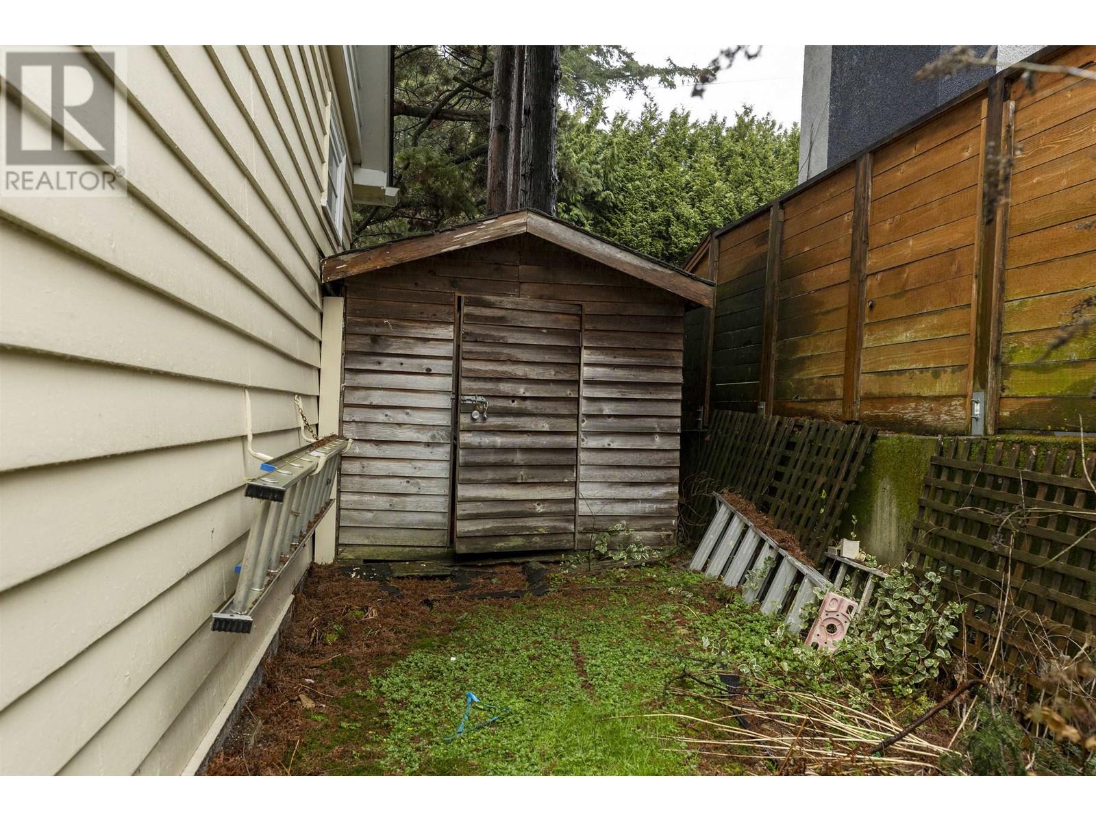 8376 Royal Oak Avenue, Burnaby, British Columbia  V5J 4L2 - Photo 22 - R2981489