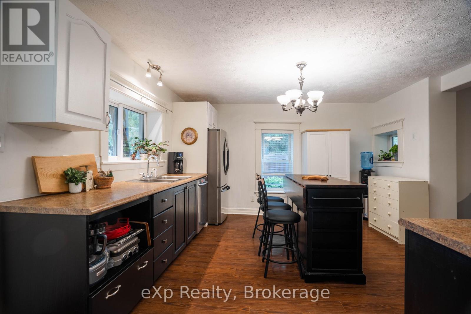 601 Dawson Street, South Bruce Peninsula, Ontario  N0H 2T0 - Photo 12 - X12035392