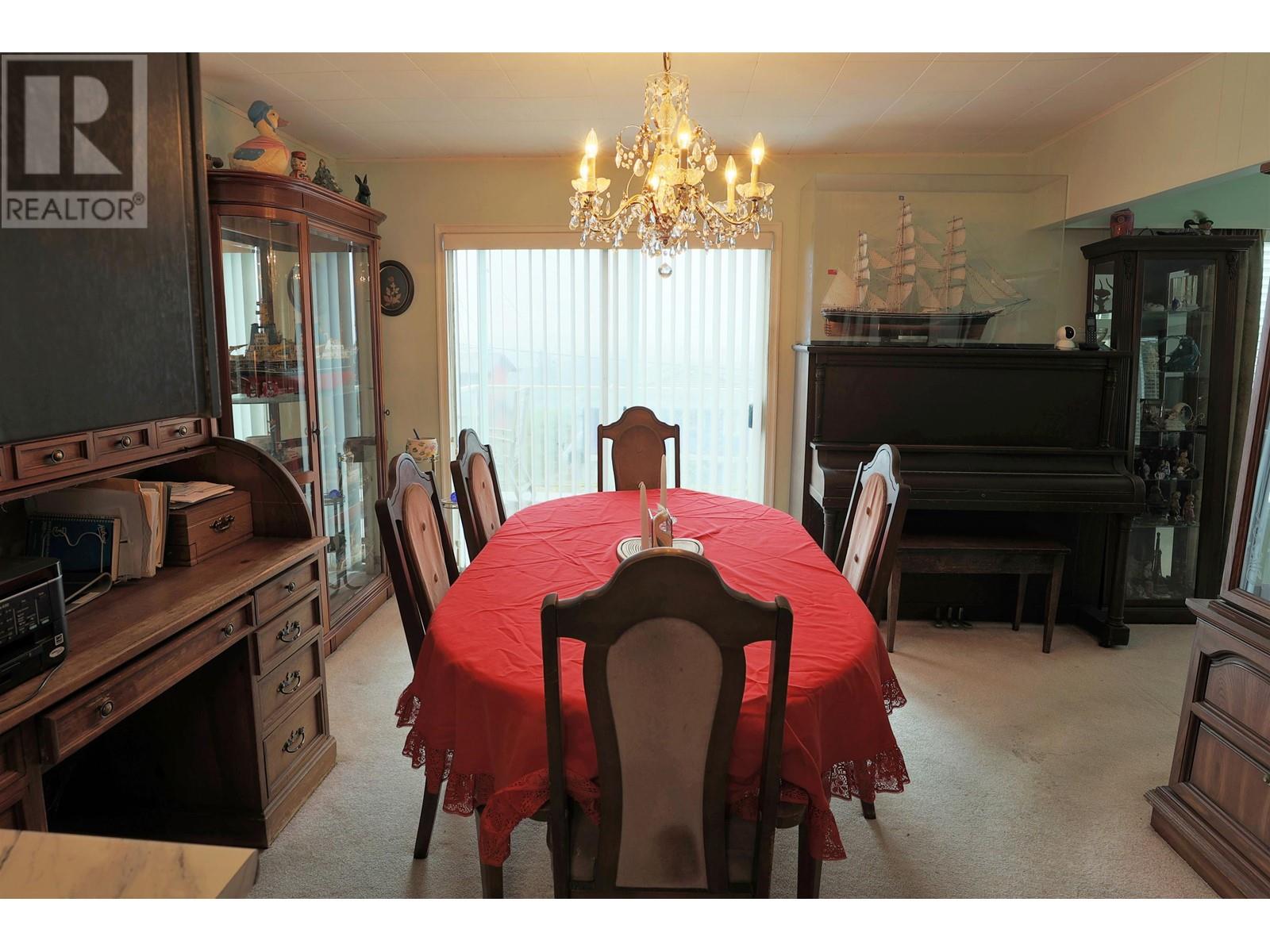 8376 Royal Oak Avenue, Burnaby, British Columbia  V5J 4L2 - Photo 5 - R2981489