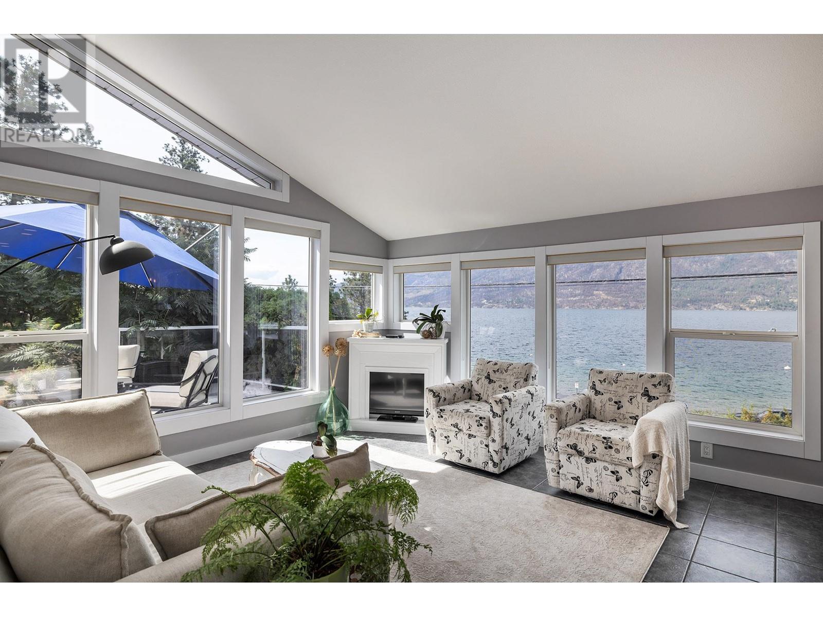 Property at 10837 Okanagan Centre Road W image 4