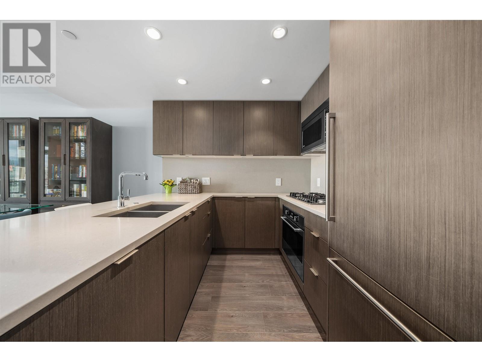 901 112 E 13 Street, North Vancouver, British Columbia  V7L 0E4 - Photo 8 - R2981181