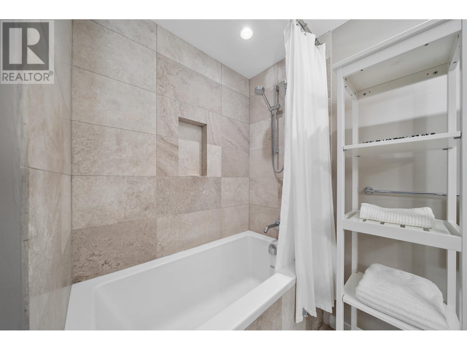 901 112 E 13 Street, North Vancouver, British Columbia  V7L 0E4 - Photo 12 - R2981181