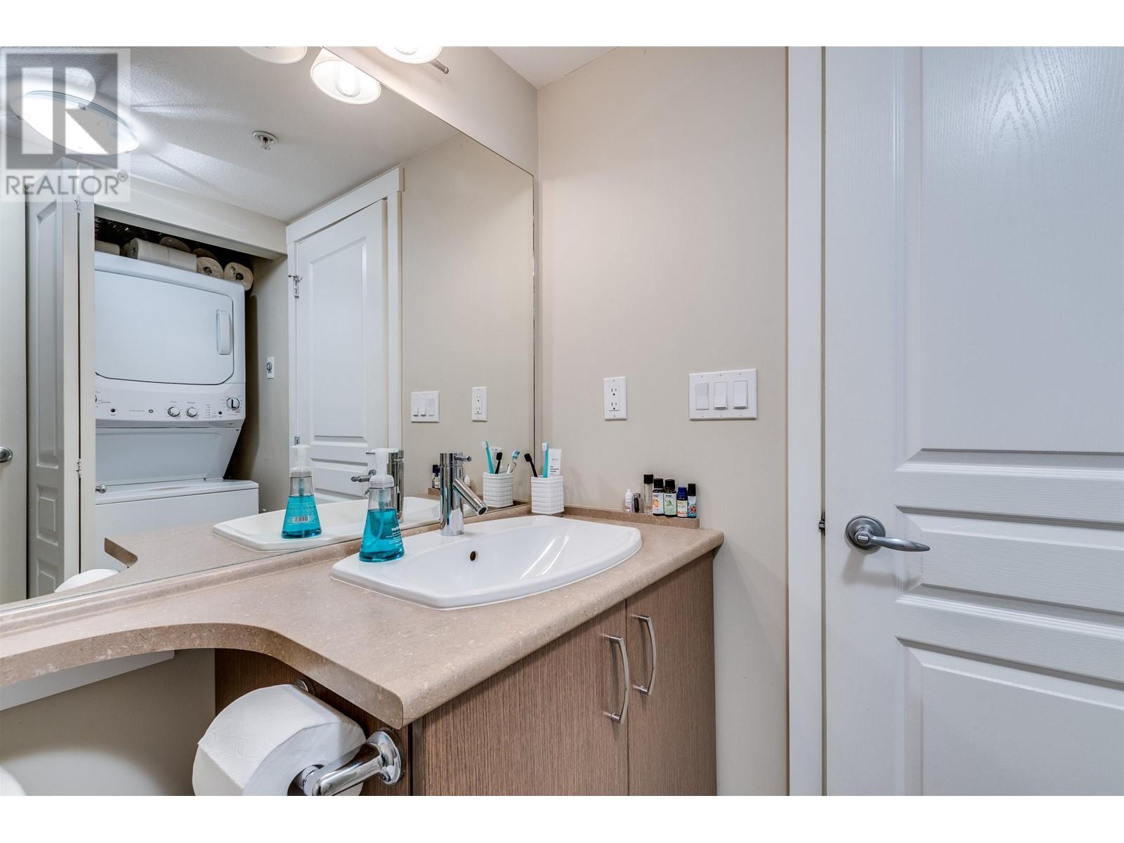302 3105 Lincoln Avenue, Coquitlam, British Columbia  V3B 0E1 - Photo 15 - R2982609