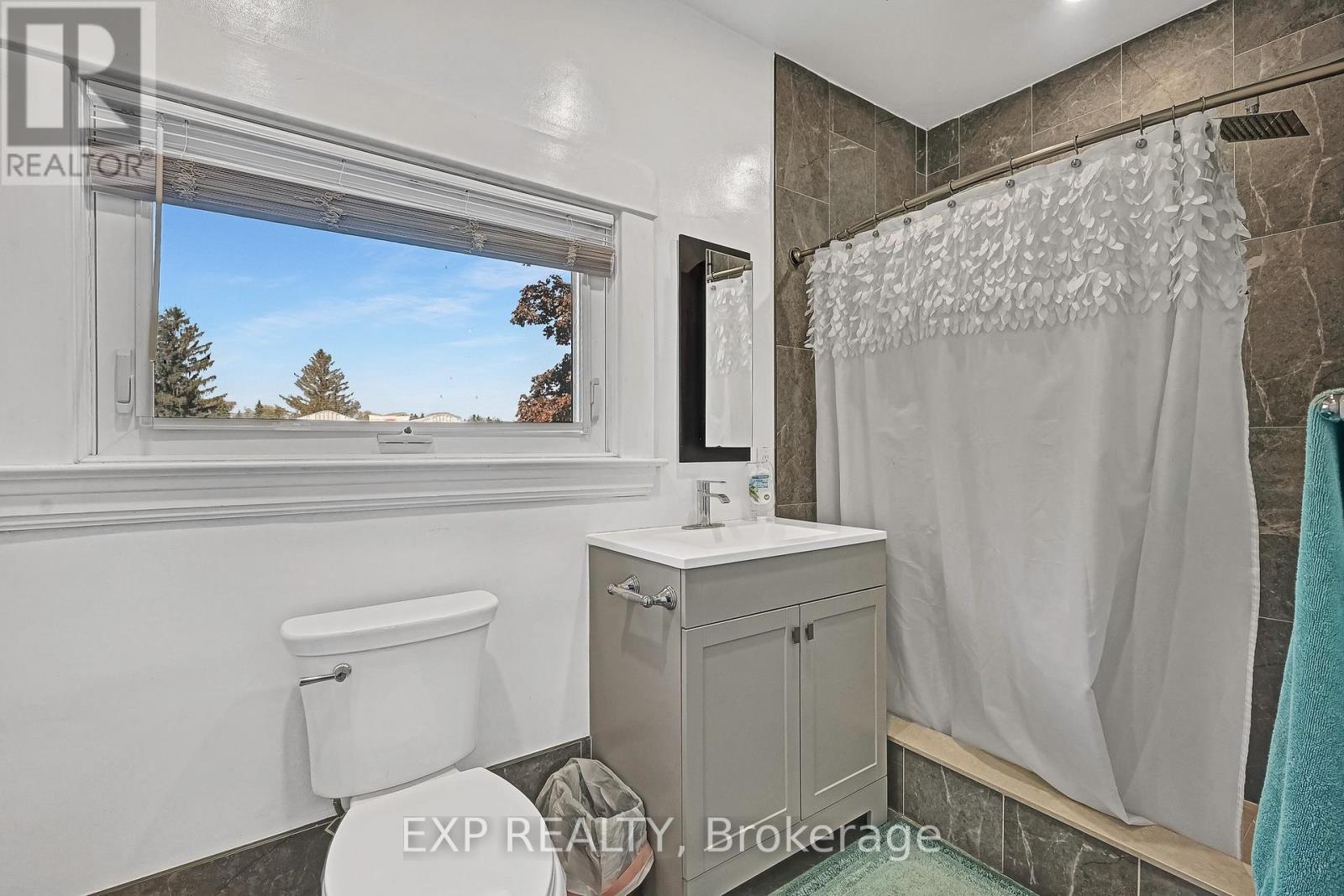 680 Winchester Road W, Whitby, Ontario  L1M 1V2 - Photo 14 - E12047790