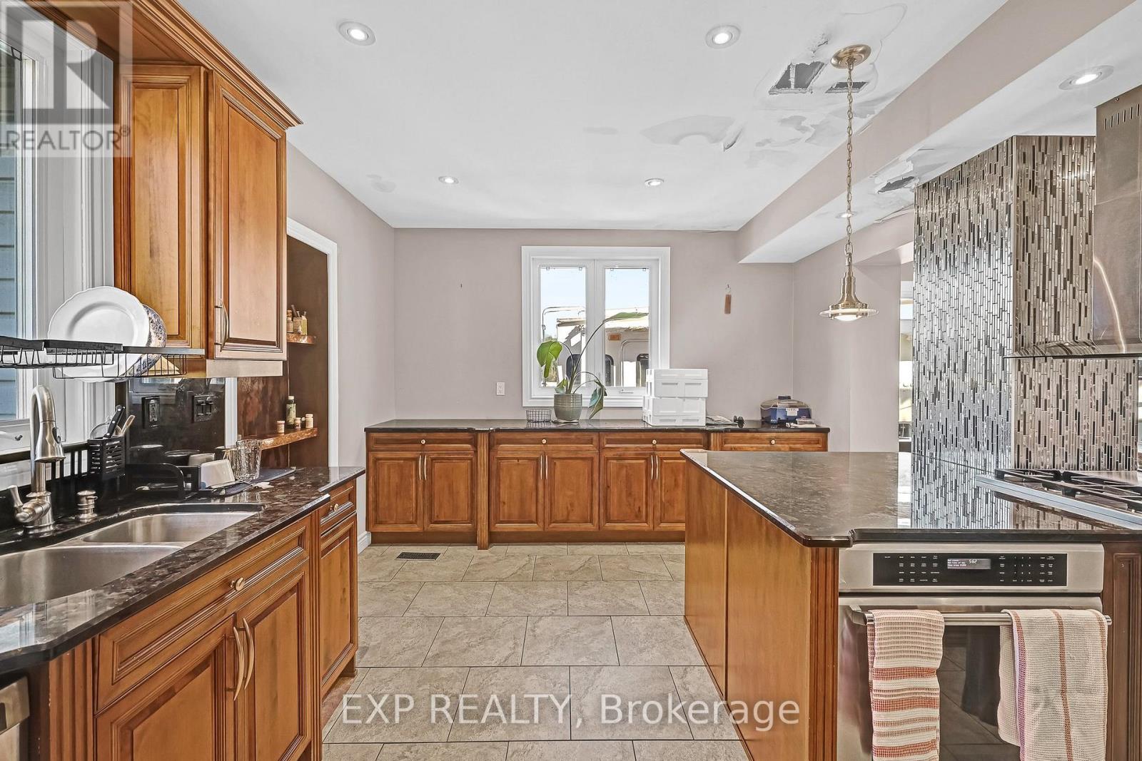 680 Winchester Road W, Whitby, Ontario  L1M 1V2 - Photo 8 - E12047790