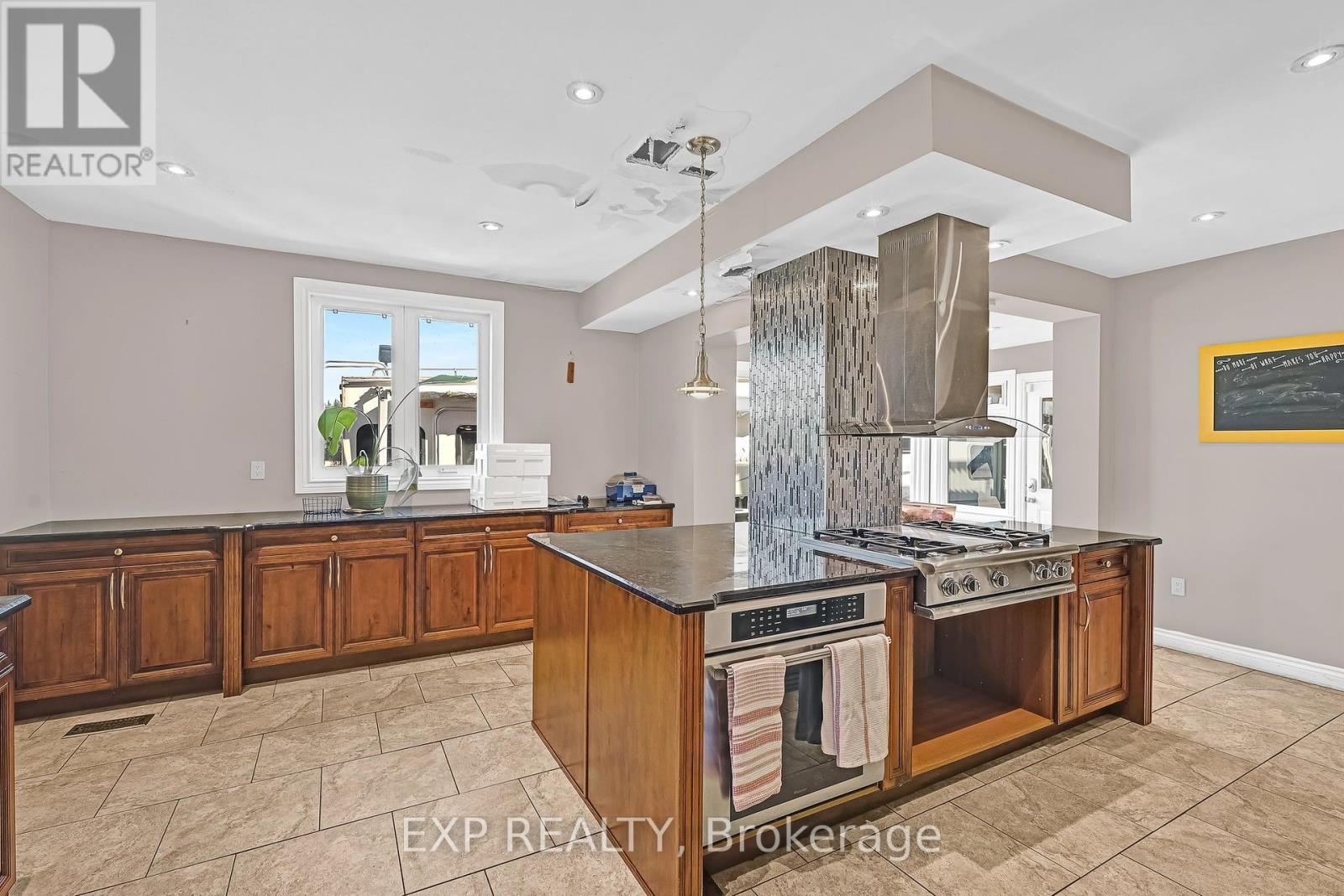 680 Winchester Road W, Whitby, Ontario  L1M 1V2 - Photo 9 - E12047790