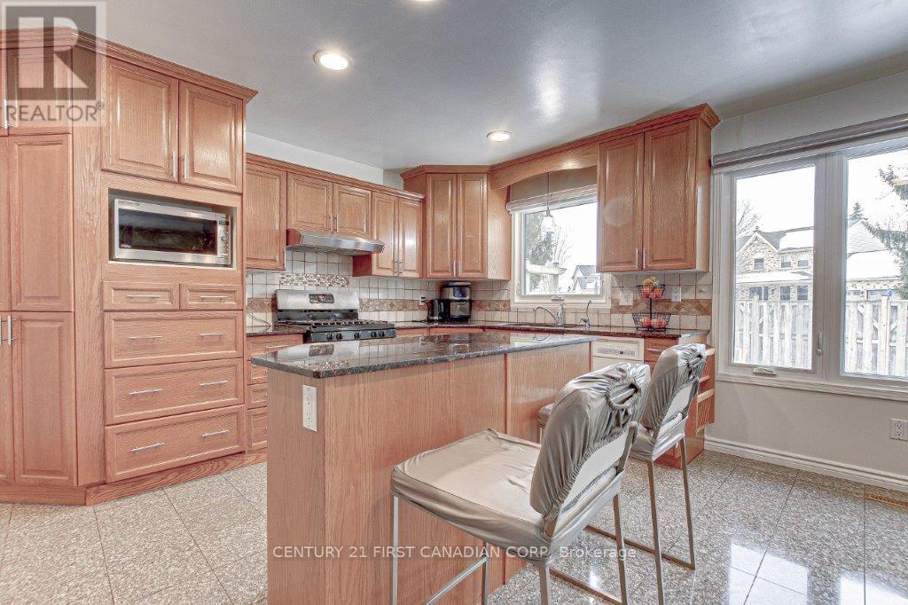 Photo 11 of 30 for 1 Muskoka Crescent