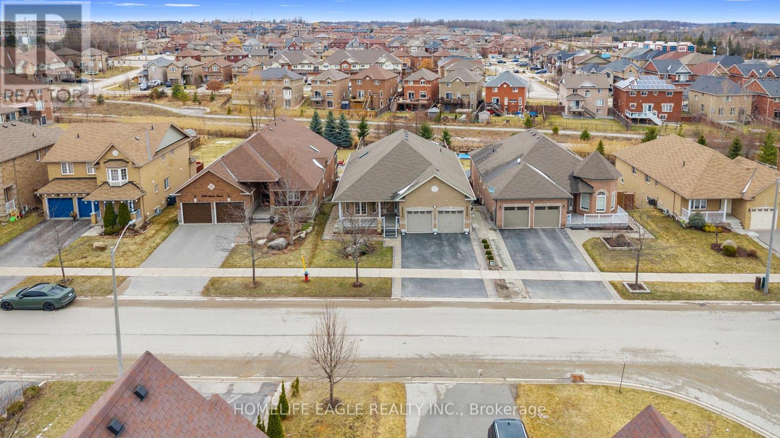 Property at 1376 BUTLER STREET image 3
