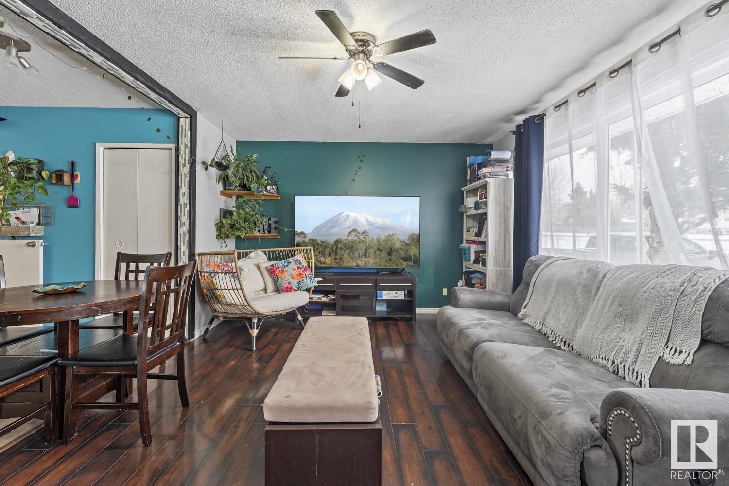 Property at 5706 49 AV image 2