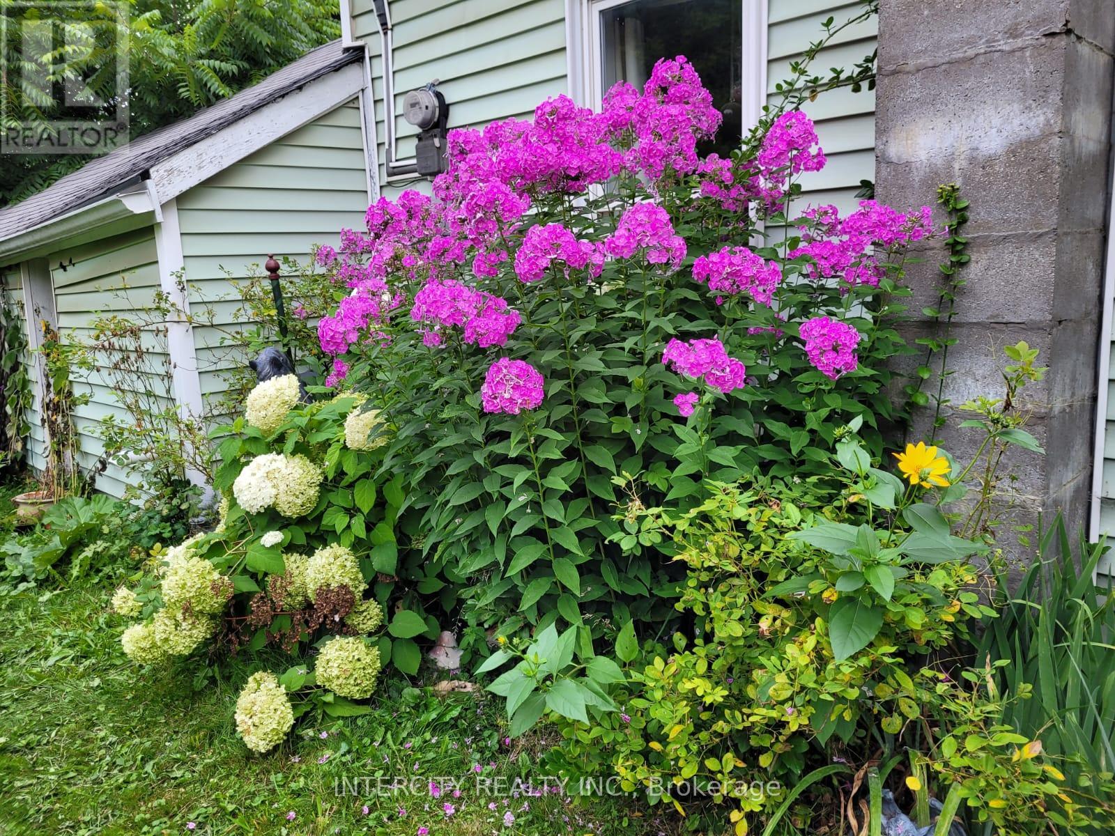 120 Second Avenue E, Shelburne, Ontario  L9V 3A7 - Photo 10 - X12047780