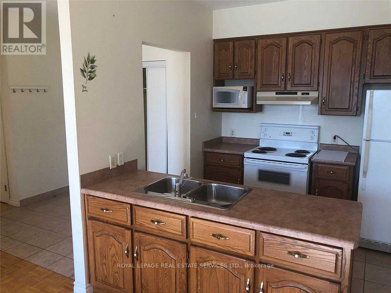 205 - 51 Wyndham Street, Guelph, Ontario  N1H 4E4 - Photo 5 - X12047806