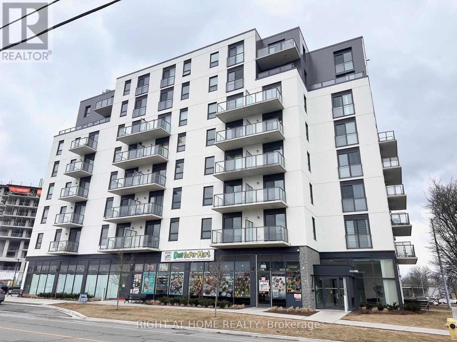 Property at 806 - 7 ERIE AVENUE image 1
