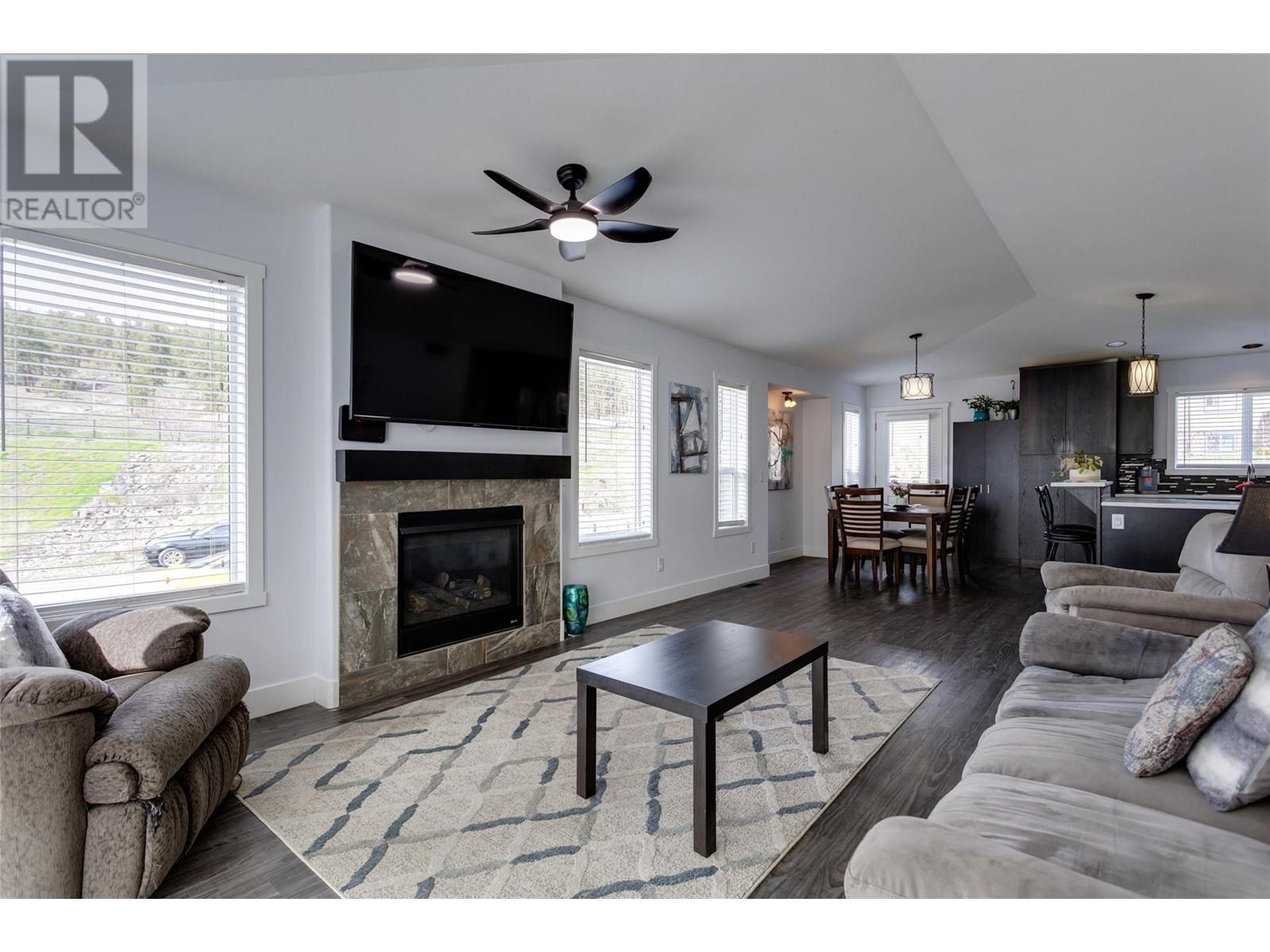 Property at 371 Academy Way image 5