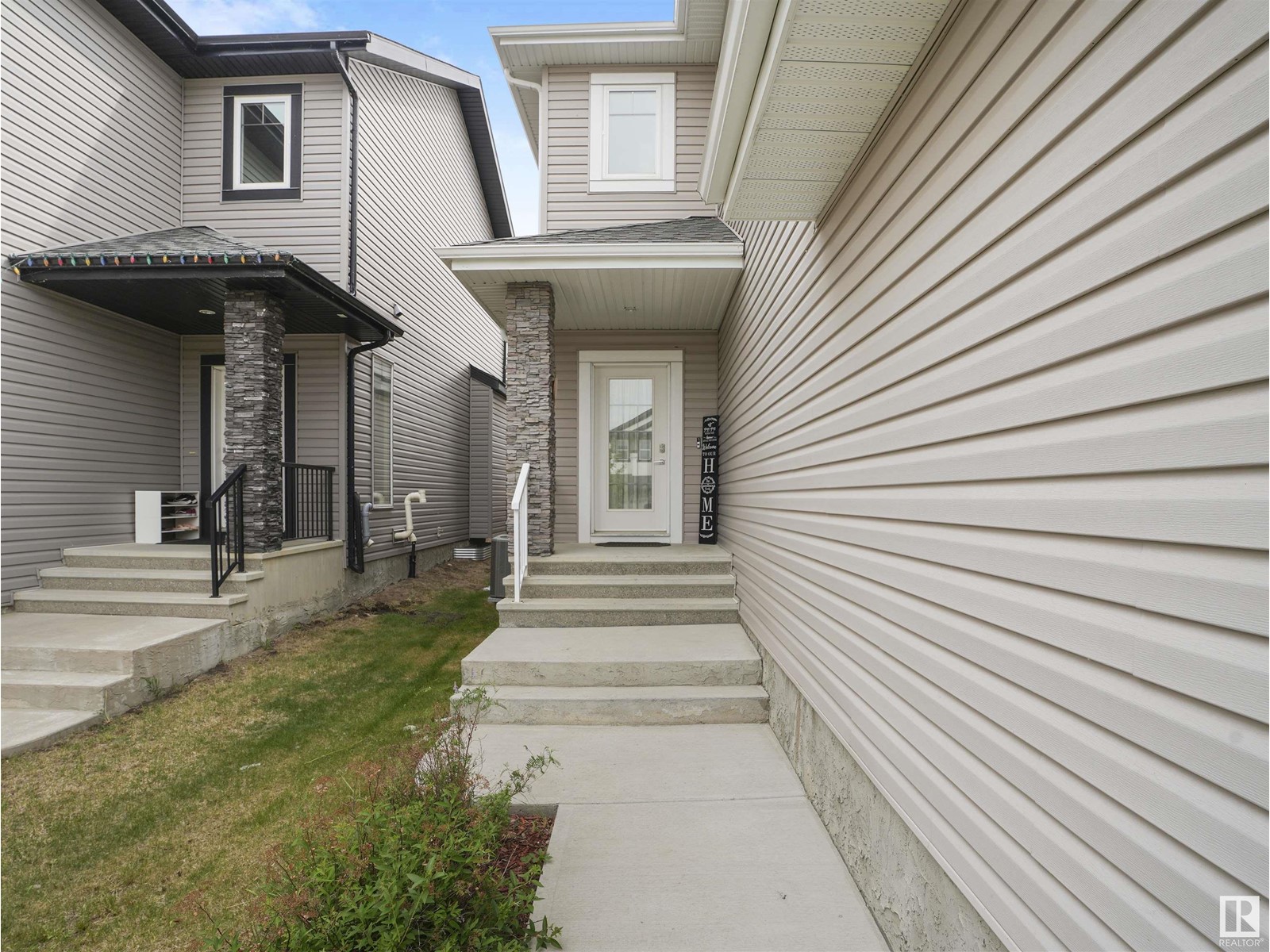Property at 272 Fraser WY NW image 2