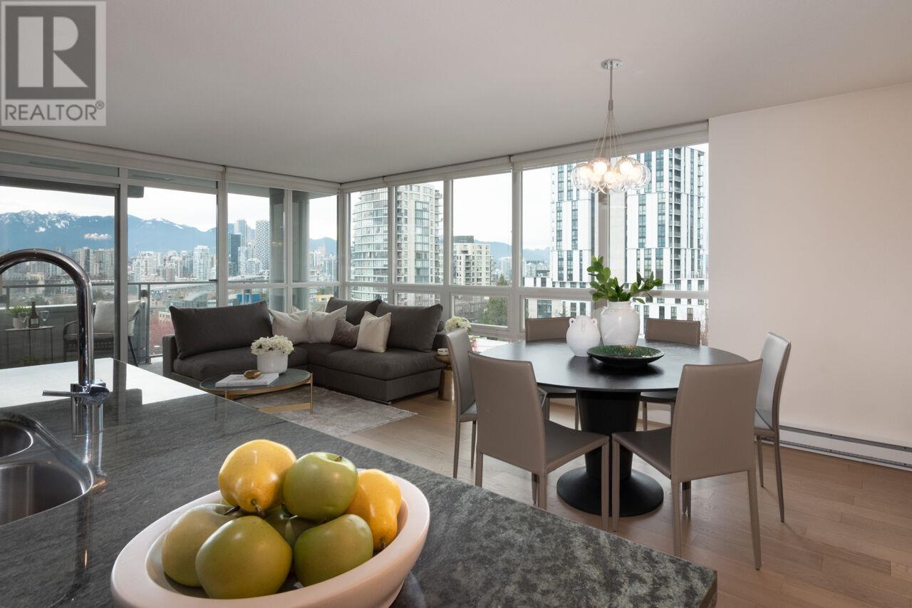 Listing Picture 7 of 35 : 701 1530 W 8TH AVENUE, Vancouver / 溫哥華 - 魯藝地產 Yvonne Lu Group - MLS Medallion Club Member