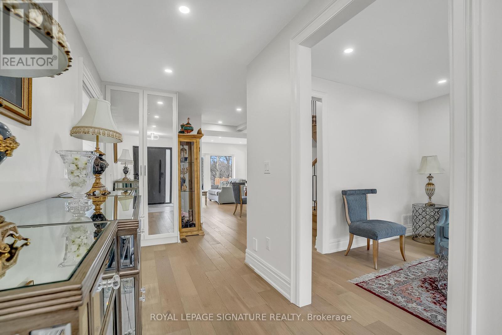 Property at 160 THREE VALLEYS DRIVE image 4