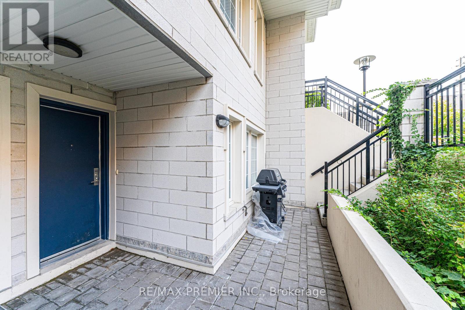 B02 - 26 Bruce Street, Vaughan, Ontario  L4L 1J4 - Photo 2 - N12047943