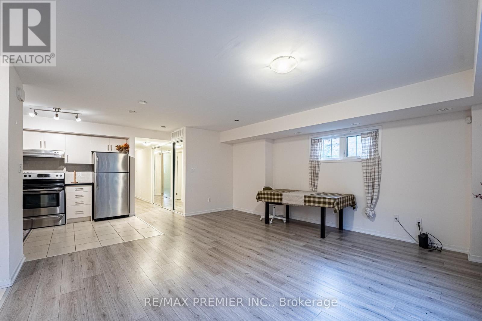 B02 - 26 Bruce Street, Vaughan, Ontario  L4L 1J4 - Photo 4 - N12047943