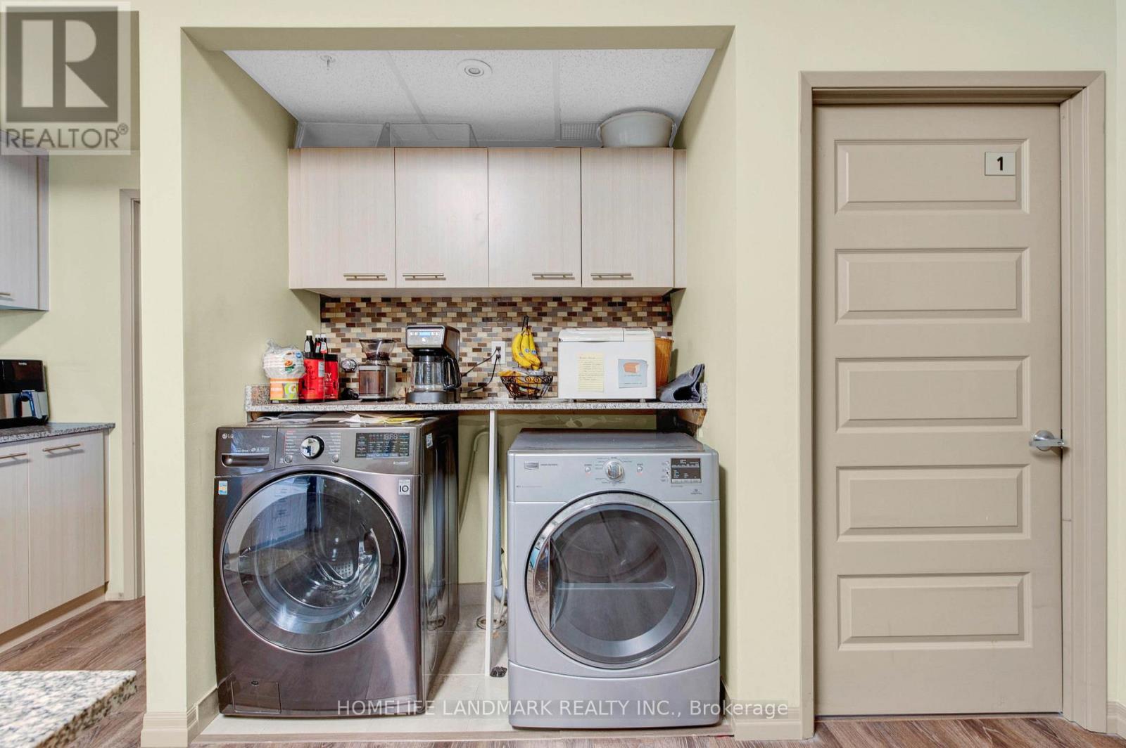 901 - 8 Hickory Street W, Waterloo, Ontario  N2L 3H6 - Photo 14 - X12047942