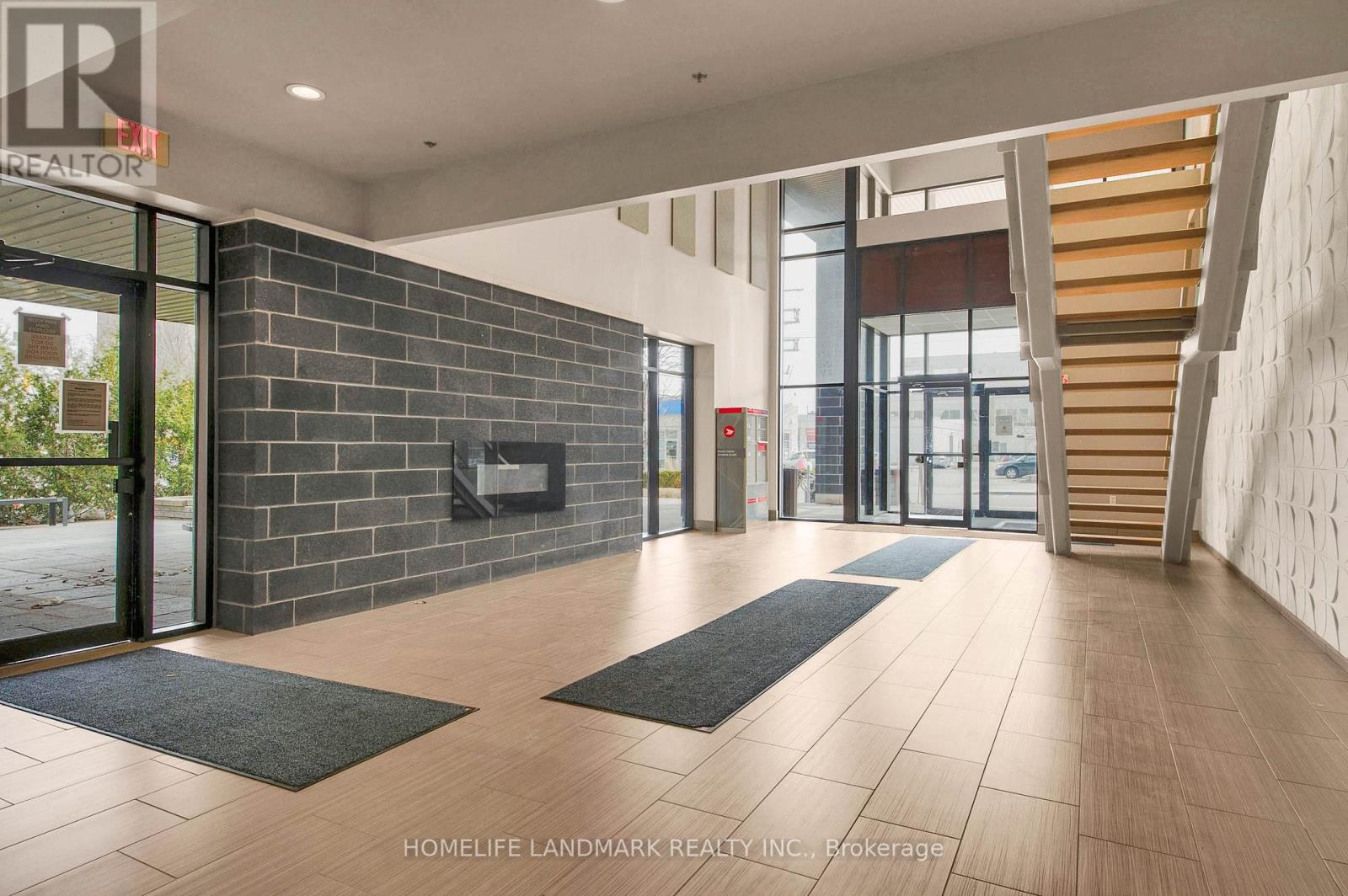 901 - 8 Hickory Street W, Waterloo, Ontario  N2L 3H6 - Photo 3 - X12047942