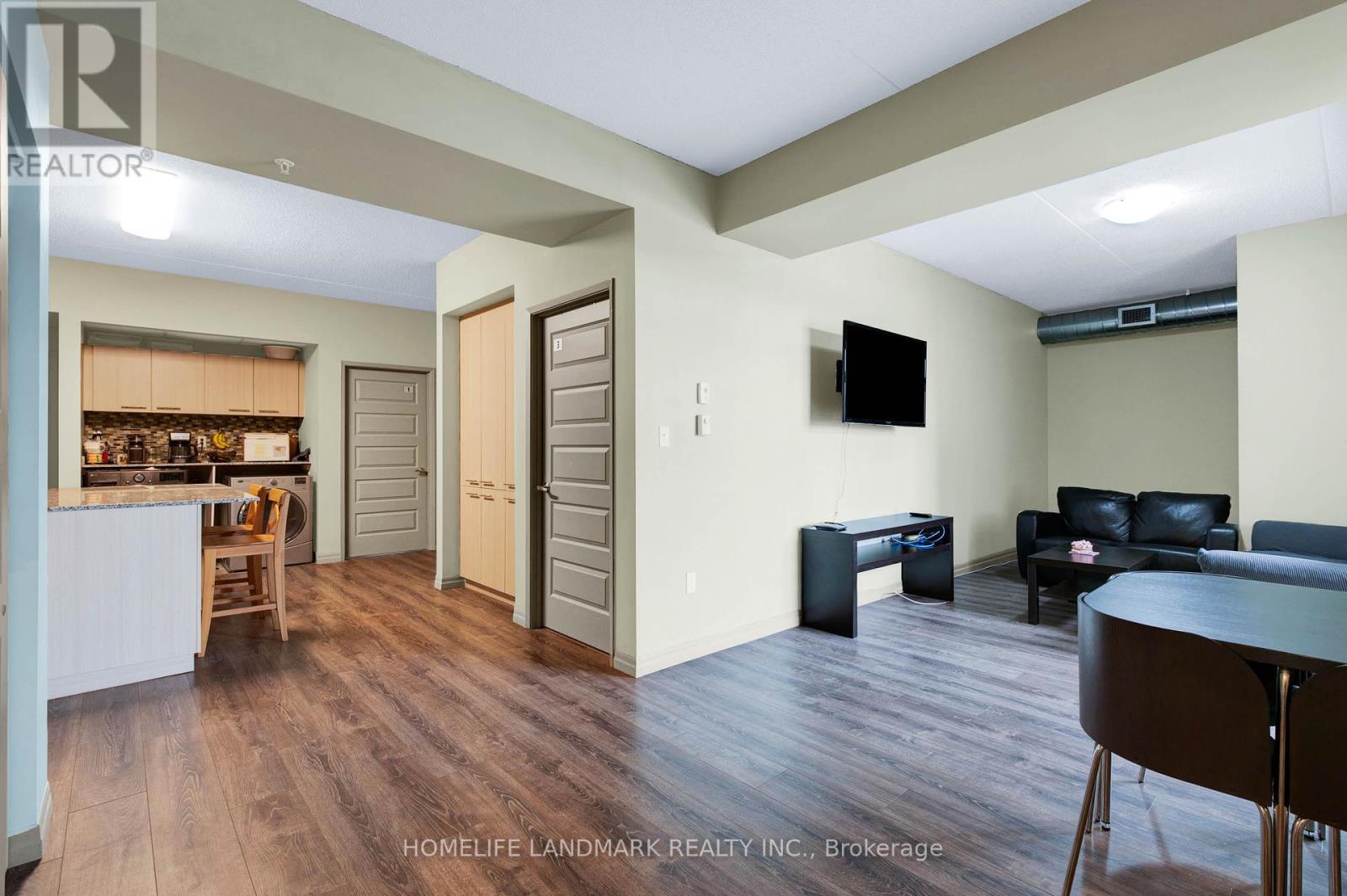901 - 8 Hickory Street W, Waterloo, Ontario  N2L 3H6 - Photo 6 - X12047942