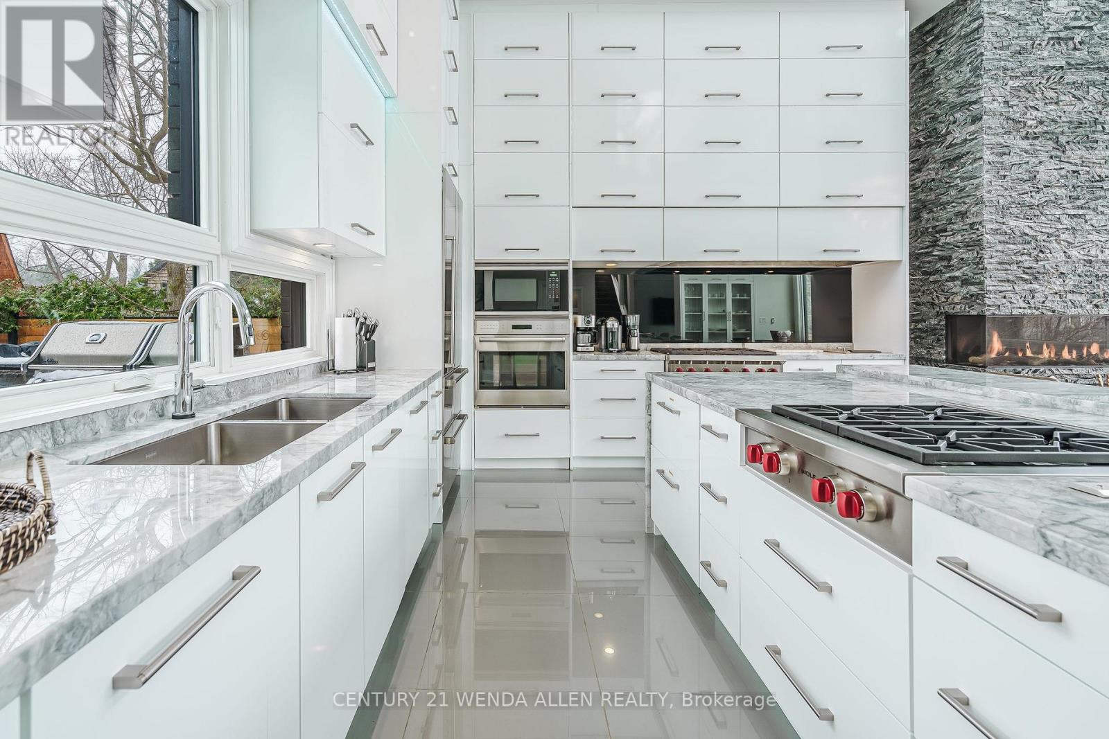 Property at 125 CRAIGMORE CRESCENT image 5