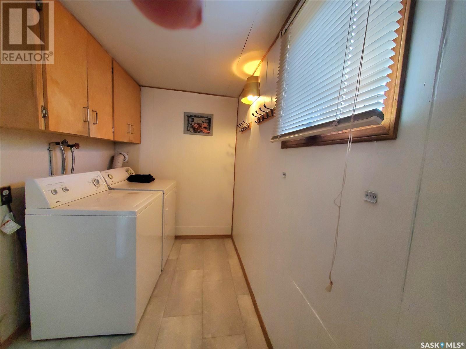 321 1st Street W, Ponteix, Saskatchewan  S0N 1Z0 - Photo 10 - SK000038