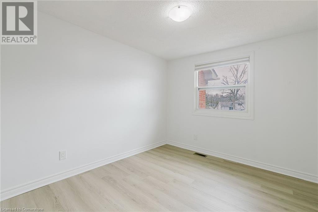 403 Keats Way Unit# 6, Waterloo, Ontario  N2L 5S7 - Photo 17 - 40711051