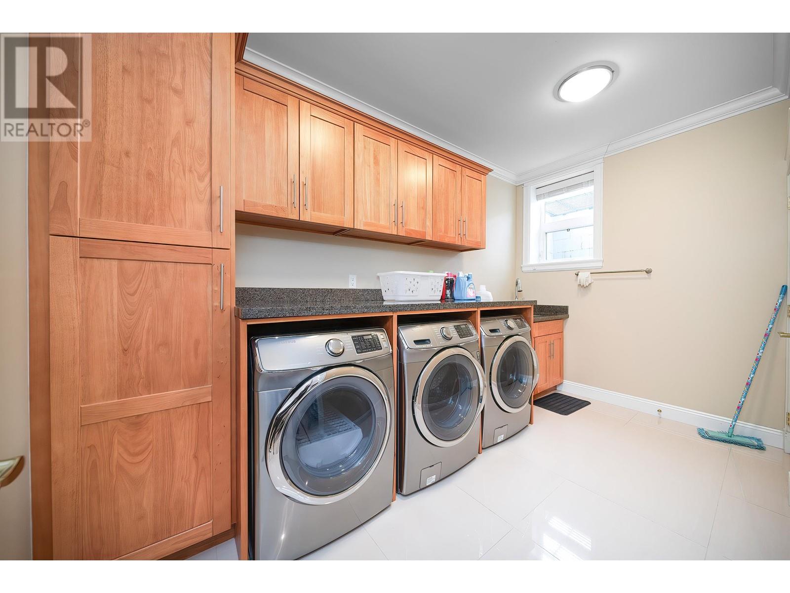 4319 Greta Street, Burnaby, British Columbia  V5J 1N9 - Photo 28 - R2982185