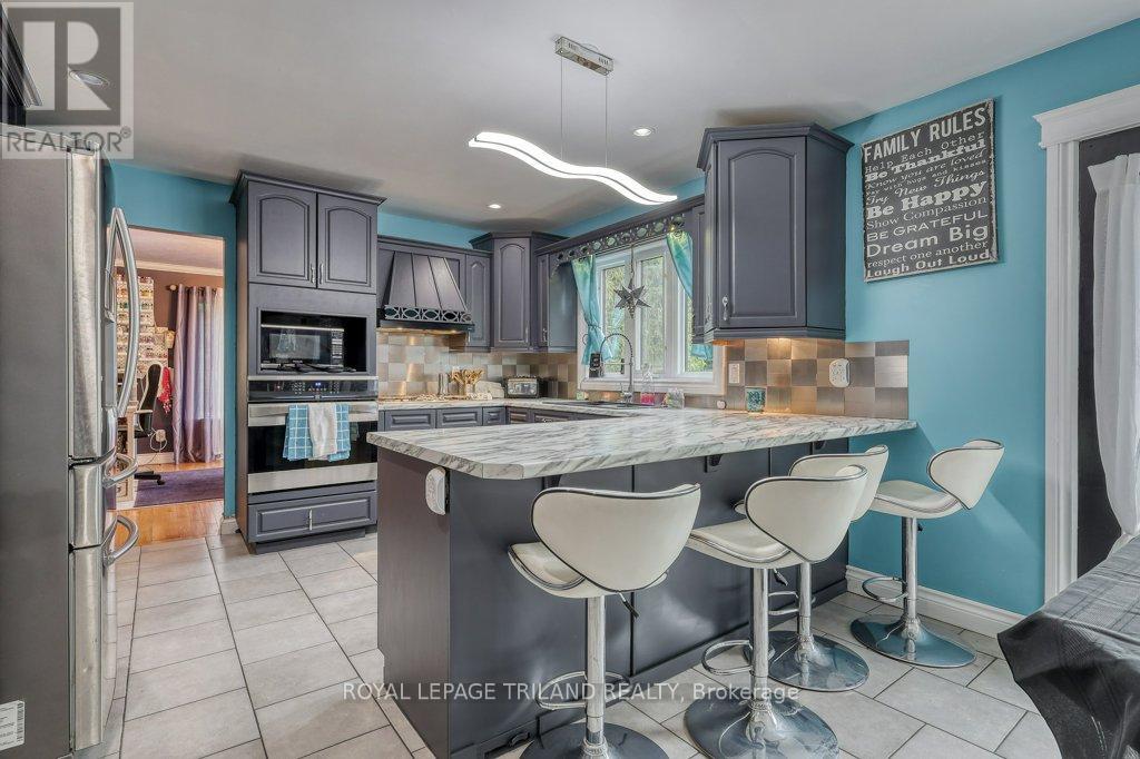 24920 Marsh Line, West Elgin, Ontario  N0L 2P0 - Photo 26 - X12048129