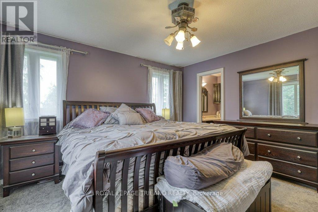 24920 Marsh Line, West Elgin, Ontario  N0L 2P0 - Photo 33 - X12048129
