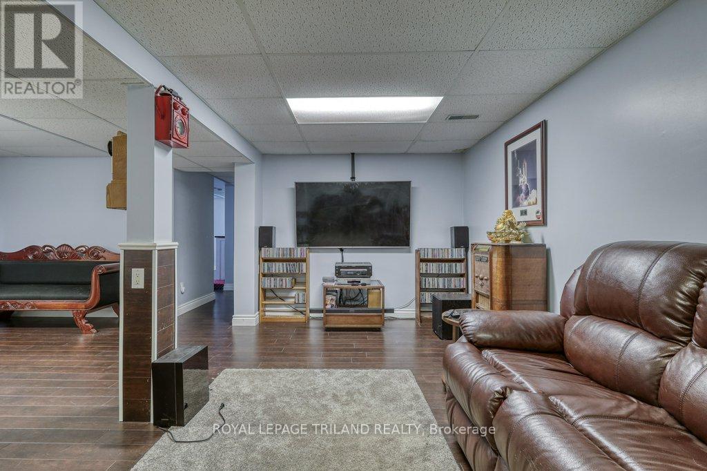 24920 Marsh Line, West Elgin, Ontario  N0L 2P0 - Photo 41 - X12048129