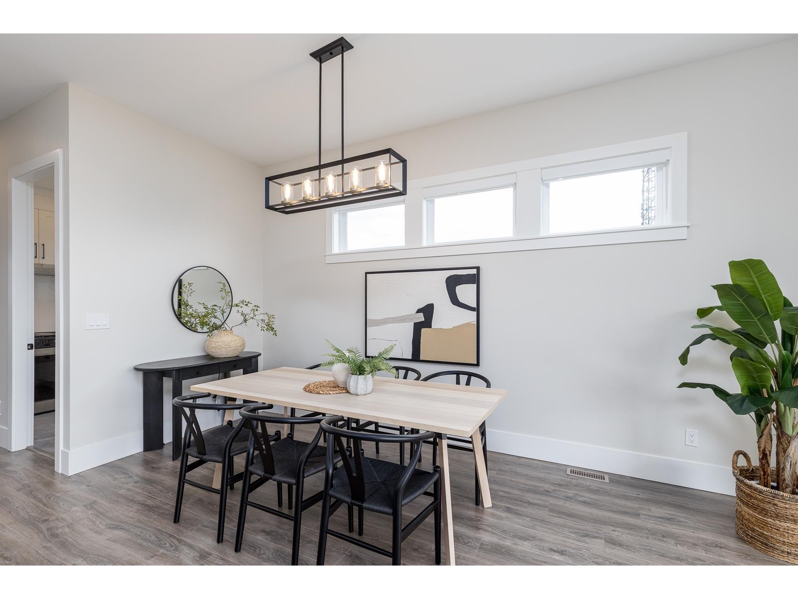 Property at 16742 20A AVENUE image 3