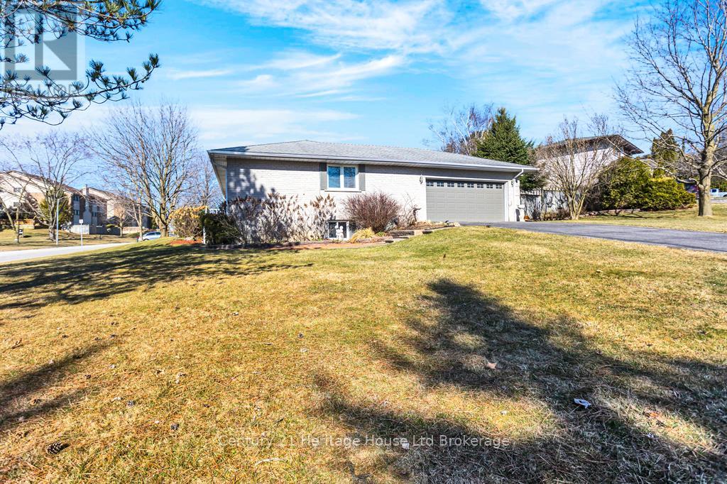 Property at 20 WOODCOCK DRIVE image 3