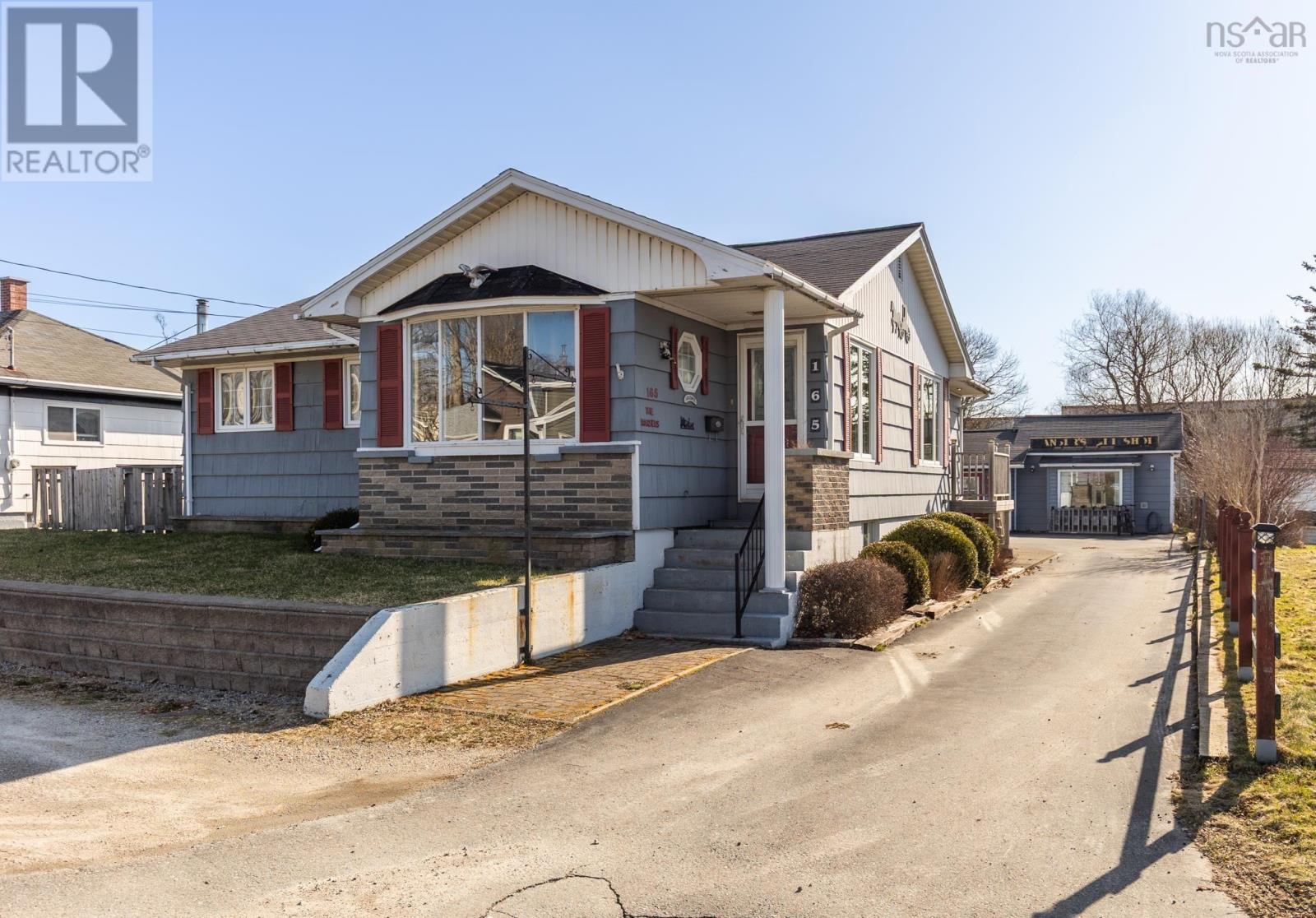 165 Pleasant Street, yarmouth, Nova Scotia